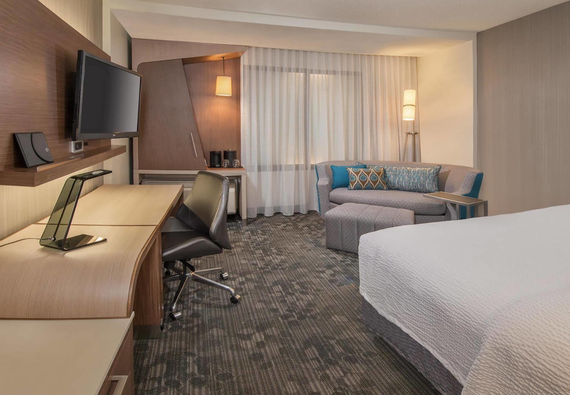 Courtyard By Marriott Salt Lake City Downtown Bagian luar foto