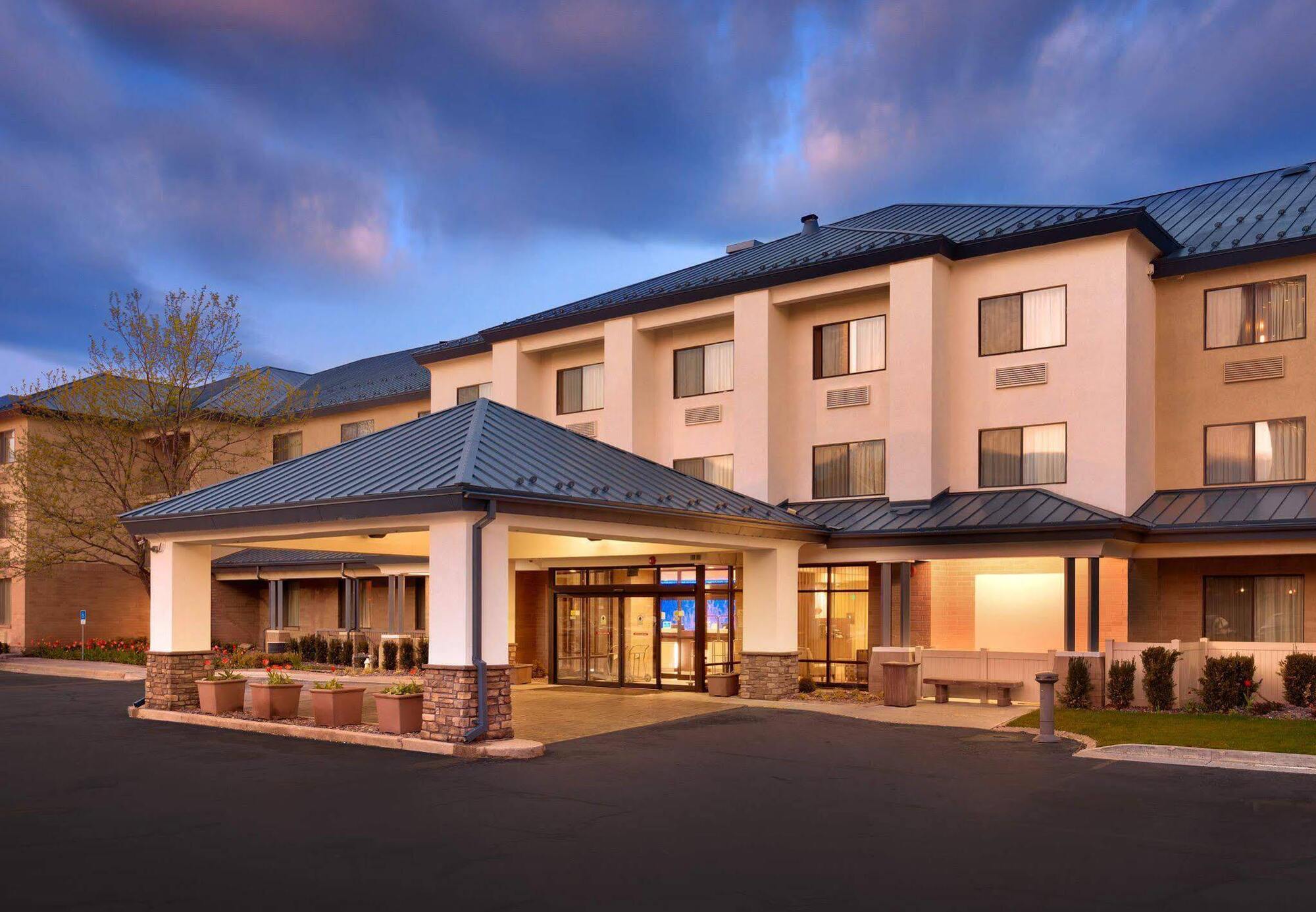 Courtyard By Marriott Salt Lake City Downtown Bagian luar foto