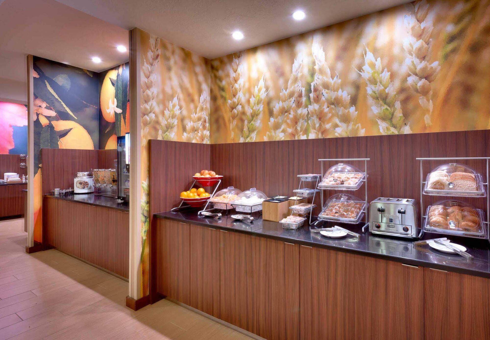 Courtyard By Marriott Salt Lake City Downtown Bagian luar foto