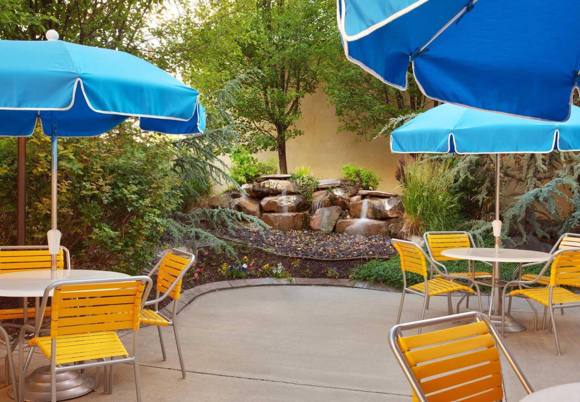 Courtyard By Marriott Salt Lake City Downtown Bagian luar foto